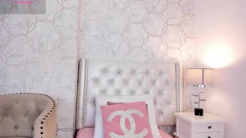 amara_rousse online show from 01/12/26, 11:26