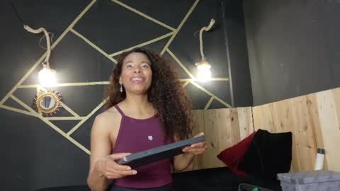 Snapshot of amara_vex chatting on 06/27/26, 12:33 amara_vex online show from 06/27/26, 12:33
