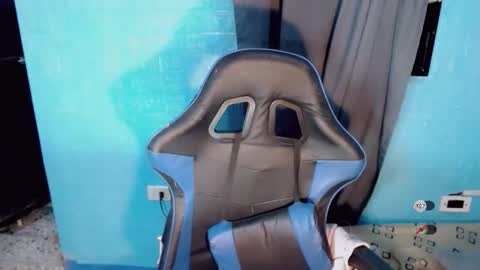 BELLA online show from 11/05/25, 12:43