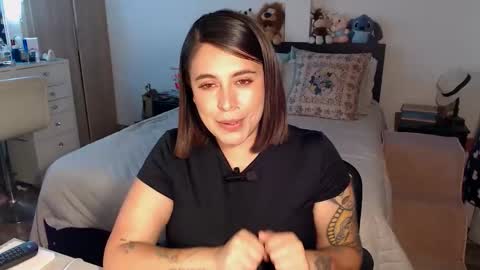 Snapshot of amarat_jolie chatting on 06/02/26, 03:08 Mila online show from 06/02/26, 03:08