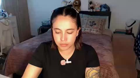 Mila  online show from 06/05/26, 03:46