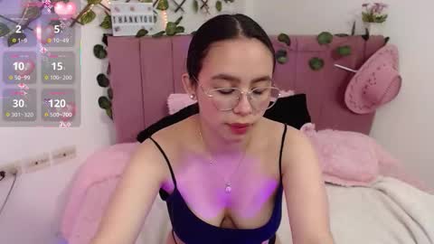 Criss online show from 12/01/25, 01:43