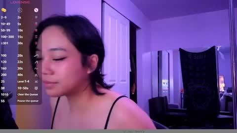 Snapshot of amateuroras chatting on 05/05/26, 11:40 leash online show from 05/05/26, 11:40