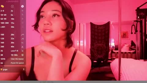 Snapshot of amateuroras chatting on 05/16/26, 10:01 leash online show from 05/16/26, 10:01