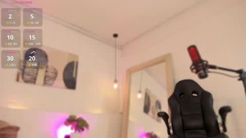 Snapshot of amatiista_12 chatting on 02/10/25, 11:23 A M A T I S T A online show from 02/10/25, 11:23