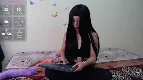 Snapshot of amatist_wild chatting on 10/28/25, 03:04 Amatist Wild 3 online show from 10/28/25, 03:04