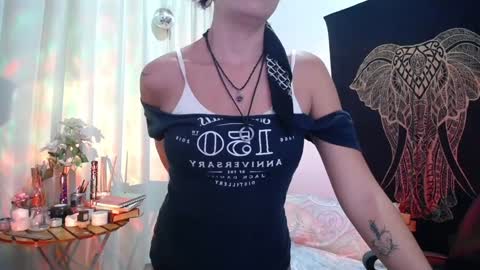 Amatista  Next stream 9 DEC 1 PM COLOMBIAN TIME  miss u and love u online show from 01/28/25, 11:28