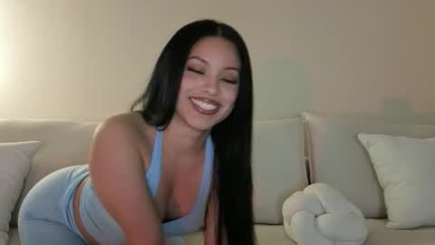 amaya_floress online show from 03/29/26, 12:05