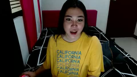 Snapshot of amayaisabella chatting on 10/05/25, 12:25 AmayaIsabella online show from 10/05/25, 12:25