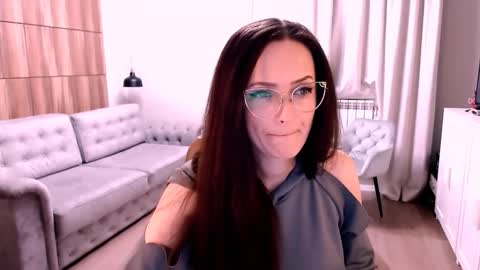 Izza online show from 11/05/25, 08:14