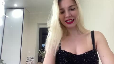 Snapshot of amazingkelly chatting on 12/08/24, 08:51 Kelly online show from 12/08/24, 08:51