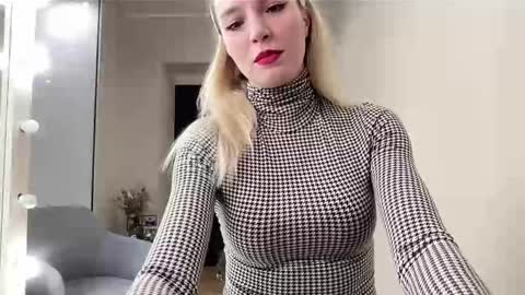 Snapshot of amazingkelly chatting on 01/12/25, 09:40 Kelly online show from 01/12/25, 09:40