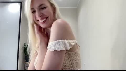 Snapshot of amazingkelly chatting on 06/20/26, 07:55 Kelly online show from 06/20/26, 07:55