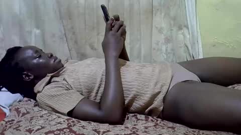 amazon_girl03 online show from 01/10/26, 06:20