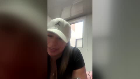 ambar_cortes online show from 02/05/26, 09:52