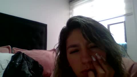 ambar_cortes online show from 03/04/26, 06:14