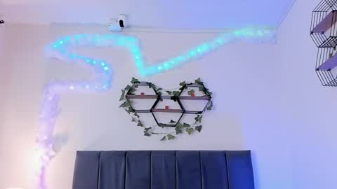 ambar_gh1 online show from 03/17/26, 07:28