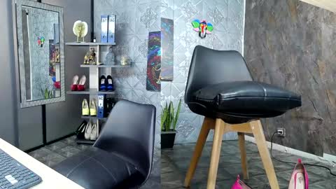 Snapshot of ambar_rose2 chatting on 12/24/24, 04:08 ambar rose2 online show from 12/24/24, 04:08