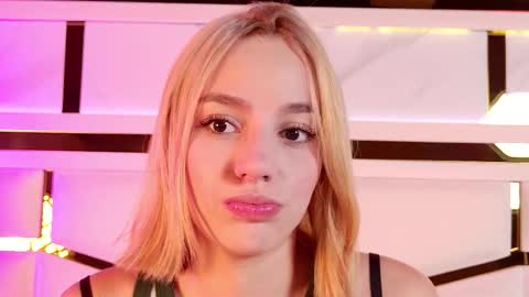 Julieta  online show from 11/28/25, 11:35