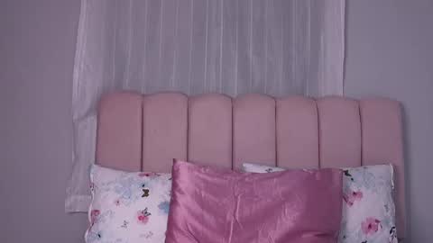 ambar_rousse_ online show from 04/14/26, 07:36