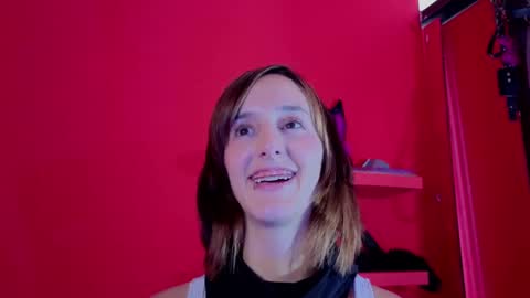 ambar_roux1 online show from 10/20/25, 03:45