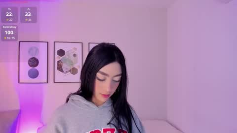 ambarevans_ online show from 10/26/25, 11:49