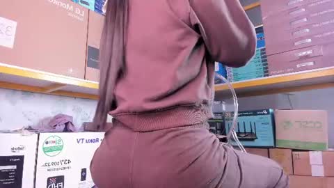 Snapshot of ambarina_ chatting on 06/26/26, 11:36 Ambarina online show from 06/26/26, 11:36