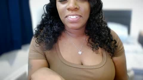 Amoya online show from 09/27/25, 03:33