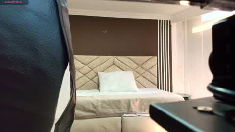 Ambar Ross online show from 01/18/25, 07:04