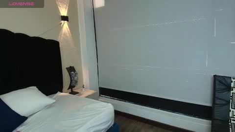 Ambar Ross online show from 10/09/25, 07:56