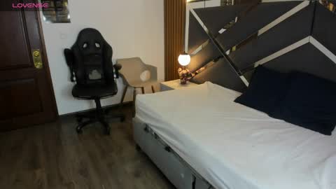 Ambar Ross online show from 03/27/26, 01:44