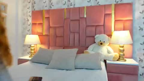 Snapshot of ambarsantany chatting on 10/18/25, 10:21 AmbarSantany  online show from 10/18/25, 10:21