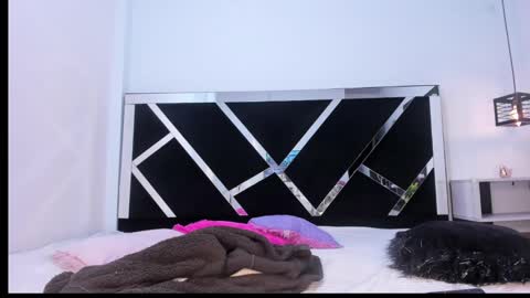   online show from 02/04/25, 03:33