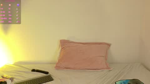 Snapshot of ambeer_wood1 chatting on 07/02/26, 03:23 ambeerwood online show from 07/02/26, 03:23