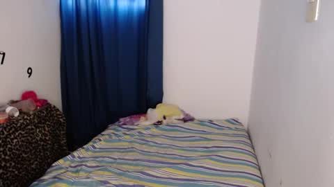 Snapshot of ambel_rose chatting on 11/25/25, 10:21 ambel_rose online show from 11/25/25, 10:21