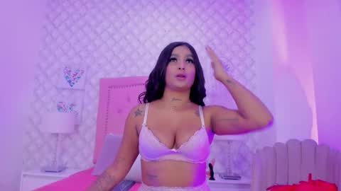 Snapshot of amber__ferrera chatting on 12/22/25, 07:44 amber ferrera online show from 12/22/25, 07:44