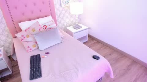 amber  ferrera online show from 02/14/26, 07:43