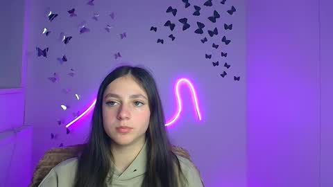 Amber online show from 04/18/26, 06:01