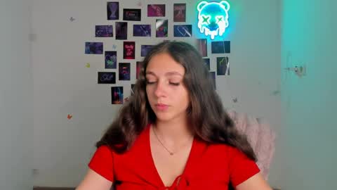 Snapshot of amber__r chatting on 07/21/26, 05:43 Amber online show from 07/21/26, 05:43