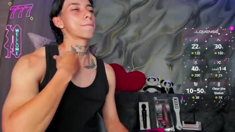 Snapshot of amber_adams_ chatting on 04/22/26, 12:13 Amber online show from 04/22/26, 12:13