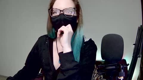 Amber non-nude model online show from 02/02/25, 02:59