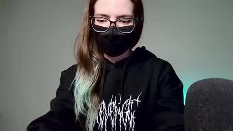 Amber non-nude model online show from 09/30/25, 11:32