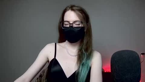 Amber non-nude model online show from 10/04/25, 12:41