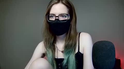 Amber non-nude model online show from 10/29/25, 12:24