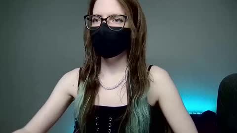 Amber non-nude model online show from 11/01/25, 12:56