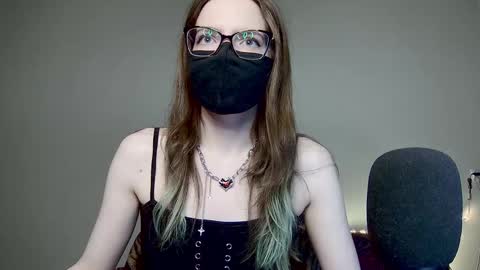 Amber non-nude model online show from 12/04/25, 05:28