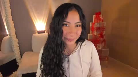 amber_curly online show from 01/08/25, 07:34