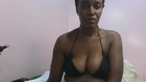 amber_cutie2 online show from 11/08/25, 07:01