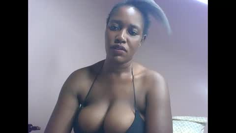 amber_cutie2 online show from 04/18/26, 02:04