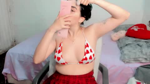 Snapshot of amber_landy1 chatting on 04/06/26, 08:21 amber online show from 04/06/26, 08:21